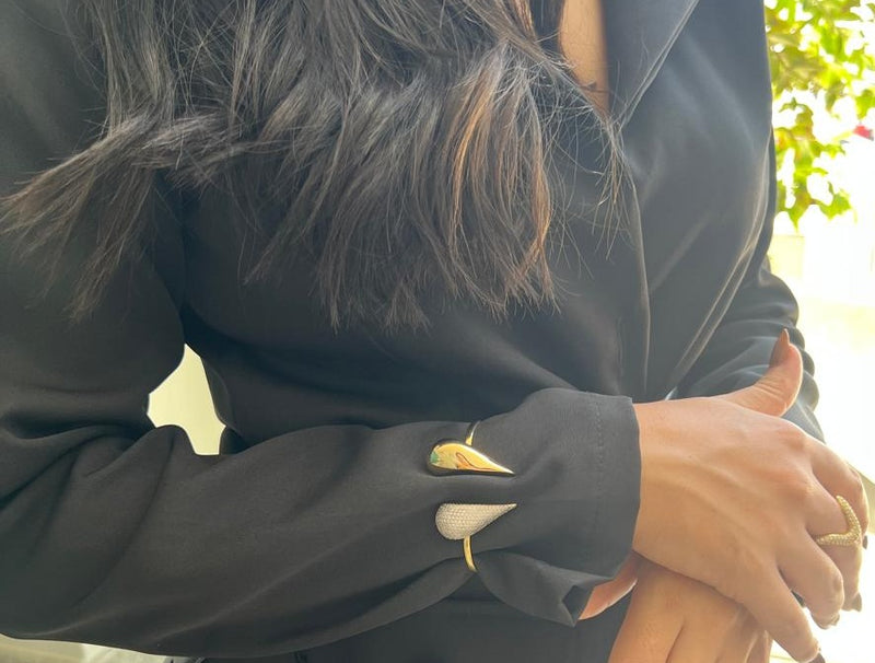 BRACELETE AFETO COM BANHO EM OURO 18K  E CANETIADO EM RÓDIO BRANCO