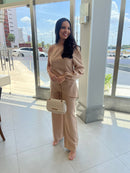 CONJUNTO BEGE UMA ALÇA DE MANGA (BLUSA + CALÇA) M