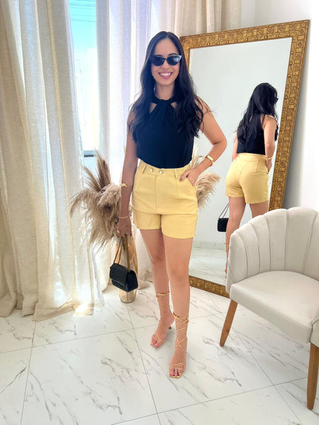 SHORT TECIDO CARAMELHO COM 2 BOTÕES M