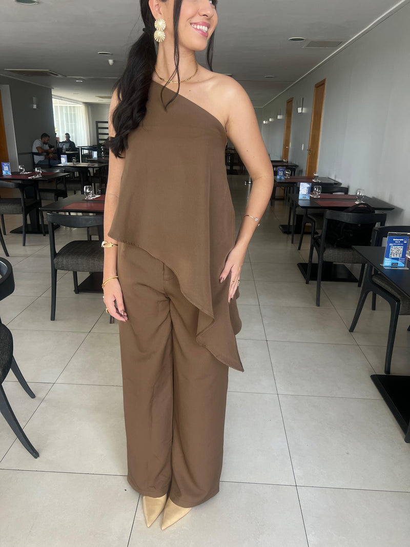 CONJUNTO MARROM UMA ALÇA (BLUSA + CALÇA) P