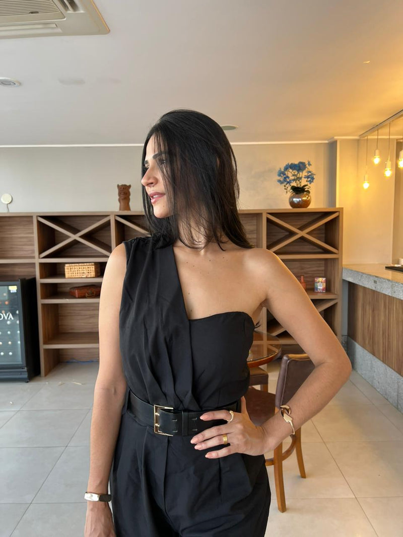 MACACÃO PRETO COM CINTO – P